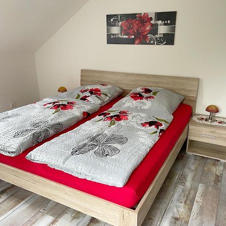 Fewo Mit Balkon Direkt Am Wald Und Wanderweg Ruhe Pur 2 Og 바트사흐사 외부 사진