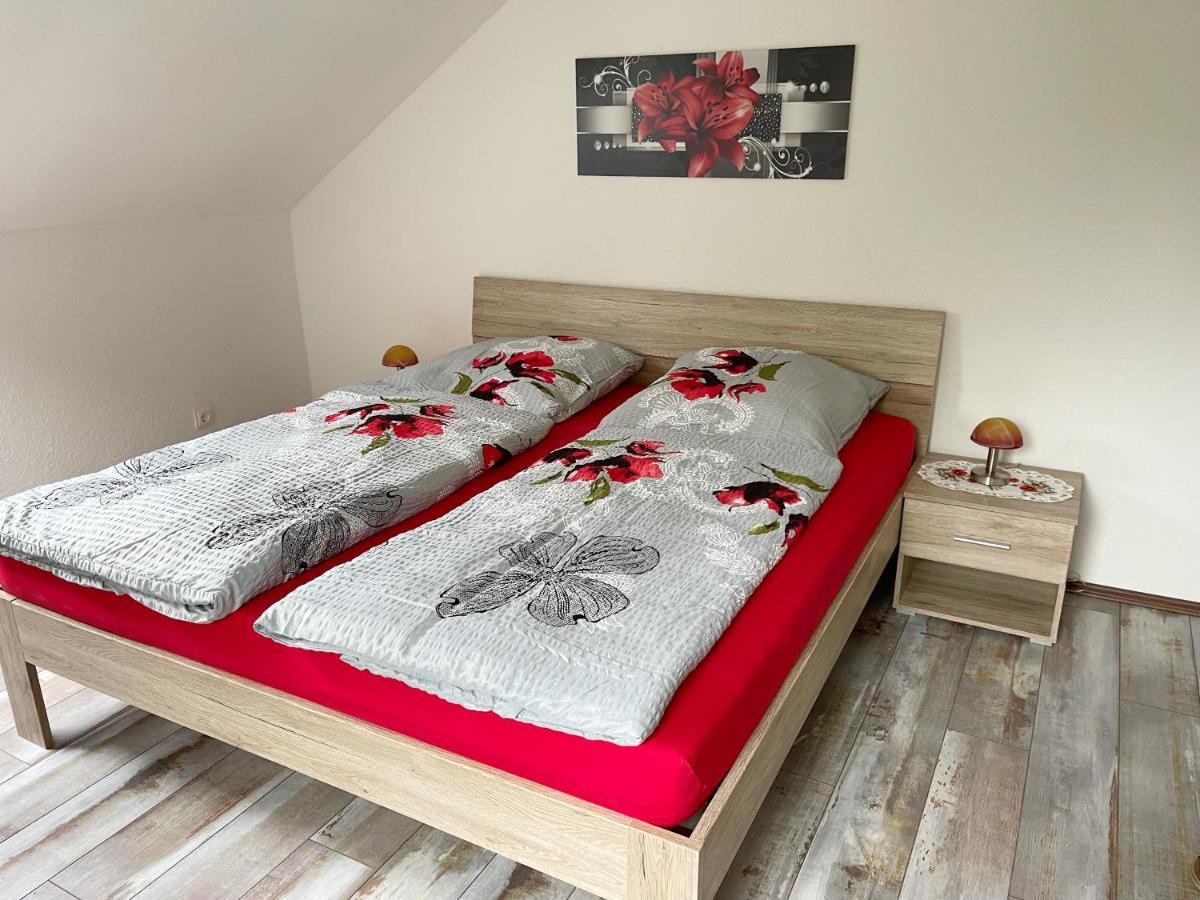 Fewo Mit Balkon Direkt Am Wald Und Wanderweg Ruhe Pur 2 Og 바트사흐사 외부 사진